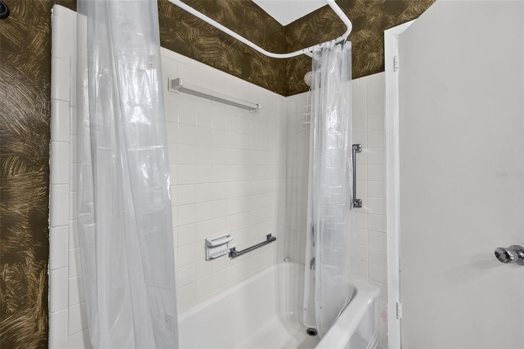 En Venta: $579,900 (2 camas, 2 baños, 1360 Pies cuadrados)