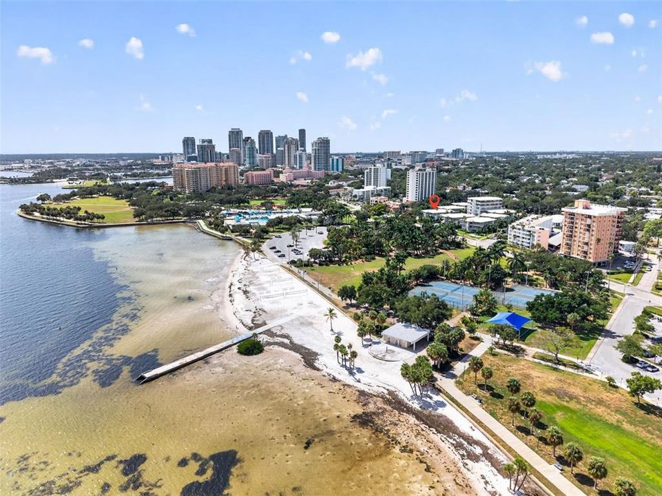 En Venta: $579,900 (2 camas, 2 baños, 1360 Pies cuadrados)