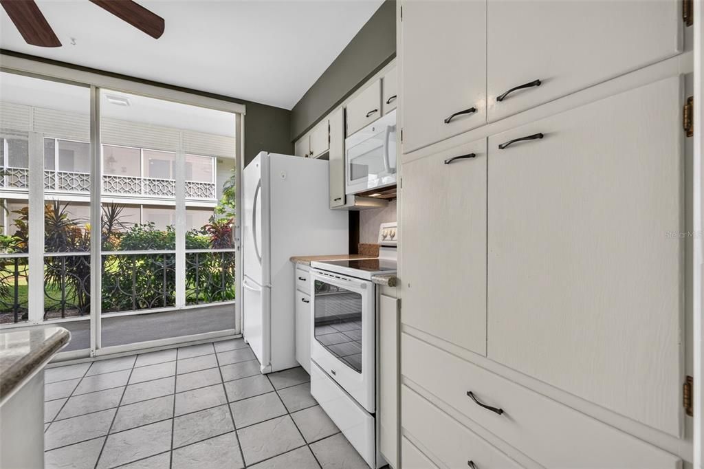 En Venta: $579,900 (2 camas, 2 baños, 1360 Pies cuadrados)