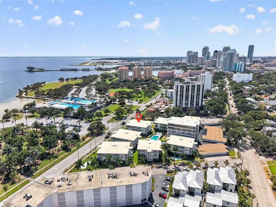 En Venta: $579,900 (2 camas, 2 baños, 1360 Pies cuadrados)