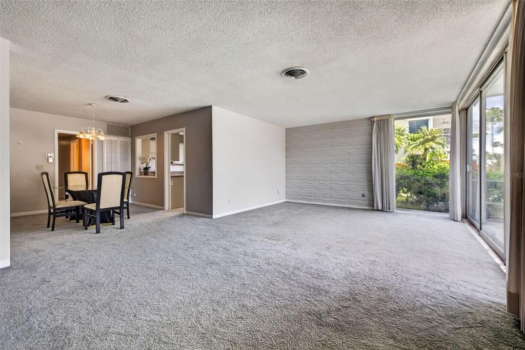 En Venta: $579,900 (2 camas, 2 baños, 1360 Pies cuadrados)