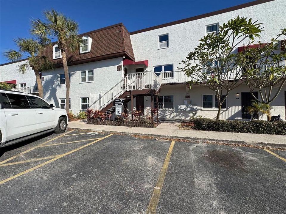 For Sale: $139,900 (2 beds, 1 baths, 1520 Square Feet)
