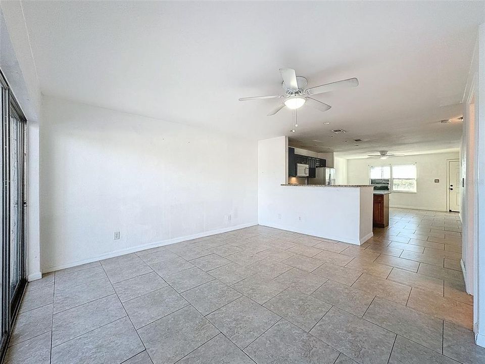 For Sale: $139,900 (2 beds, 1 baths, 1520 Square Feet)