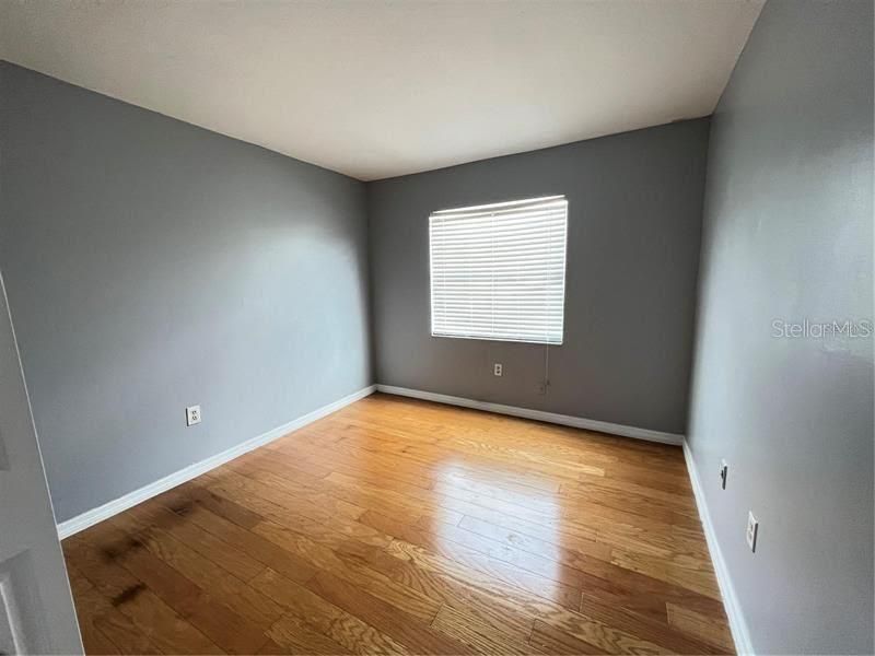 For Rent: $1,450 (2 beds, 1 baths, 850 Square Feet)