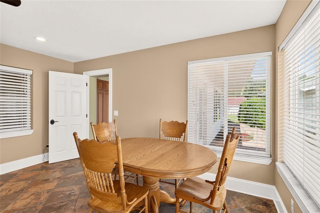 For Sale: $349,000 (3 beds, 2 baths, 2740 Square Feet)