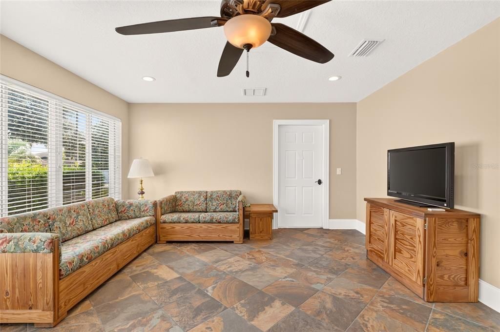 For Sale: $349,000 (3 beds, 2 baths, 2740 Square Feet)
