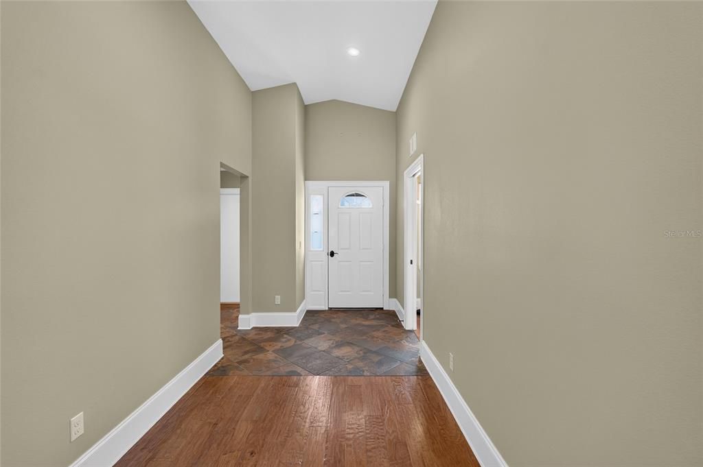 For Sale: $349,000 (3 beds, 2 baths, 2740 Square Feet)