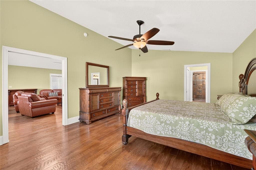 For Sale: $349,000 (3 beds, 2 baths, 2740 Square Feet)