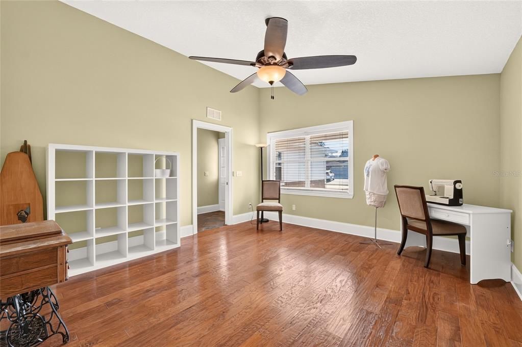 For Sale: $349,000 (3 beds, 2 baths, 2740 Square Feet)