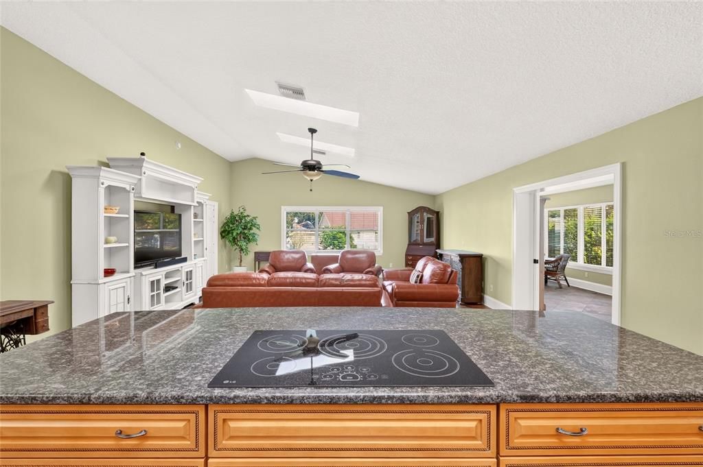 For Sale: $349,000 (3 beds, 2 baths, 2740 Square Feet)