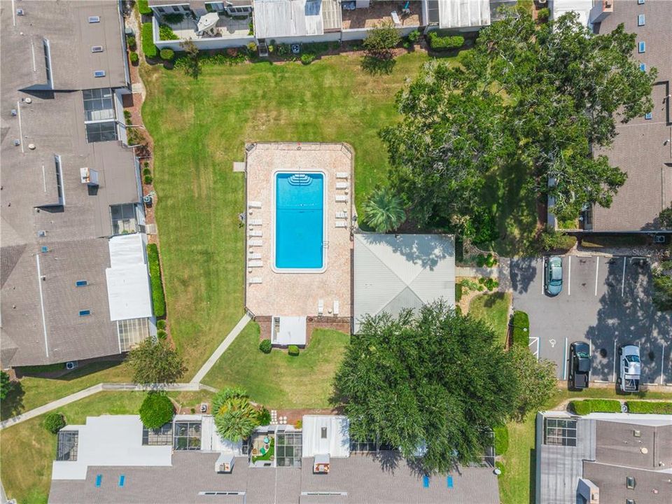 На продажу: $219,900 (2 спален, 2 ванн, 1204 Квадратных фут)