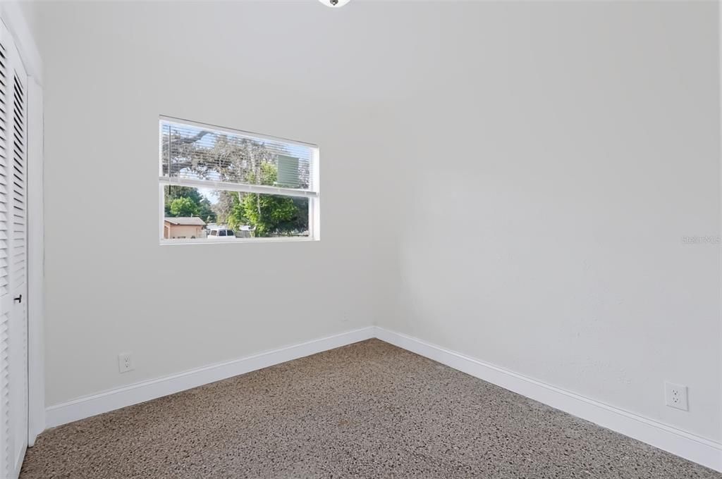 For Sale: $304,900 (3 beds, 1 baths, 840 Square Feet)