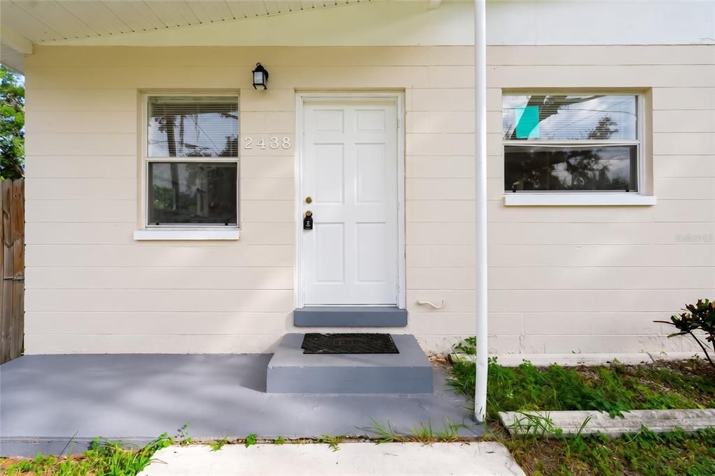 For Sale: $304,900 (3 beds, 1 baths, 840 Square Feet)