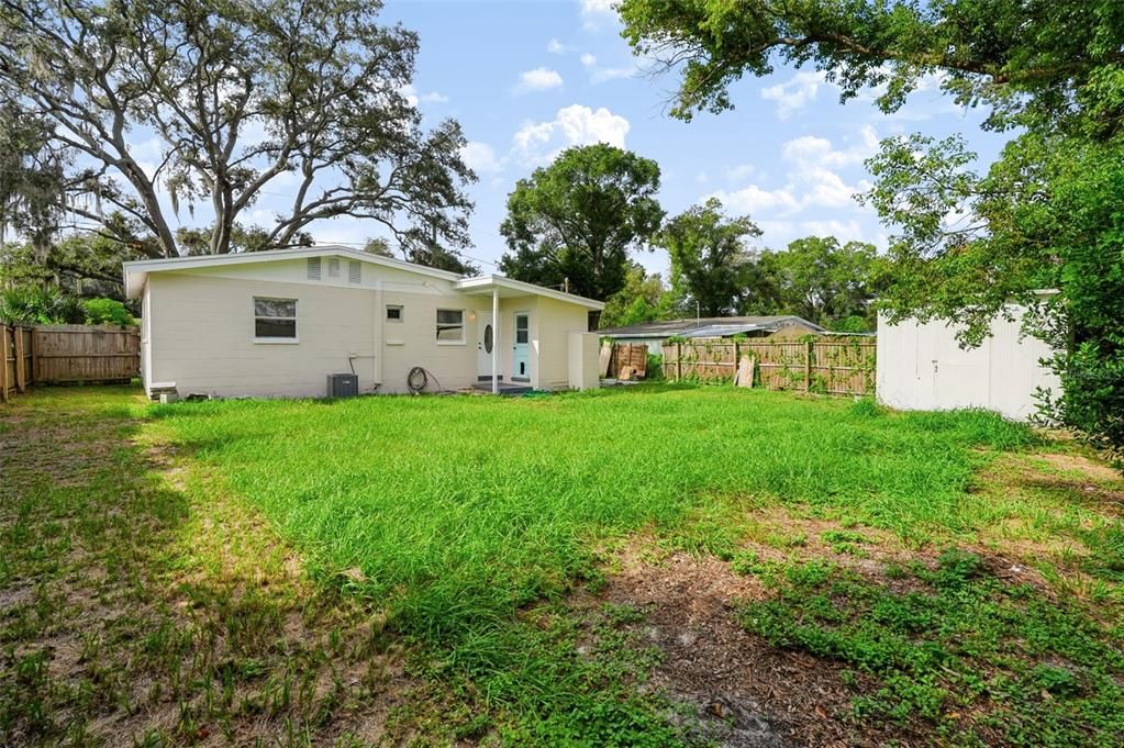 For Sale: $304,900 (3 beds, 1 baths, 840 Square Feet)