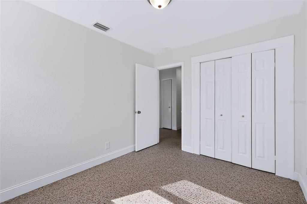 For Sale: $304,900 (3 beds, 1 baths, 840 Square Feet)