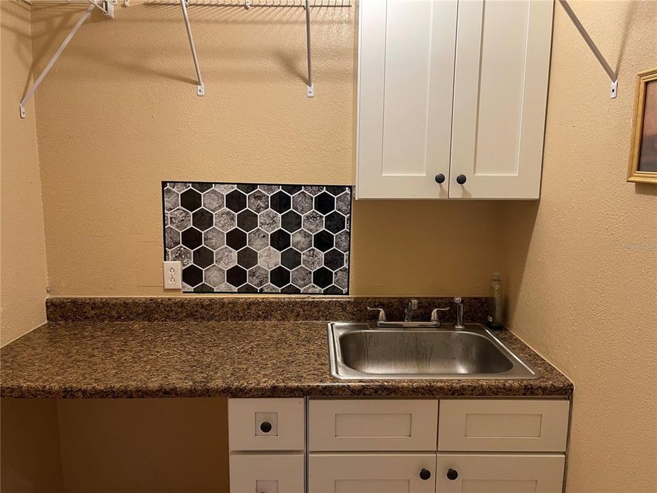 For Sale: $425,000 (6 beds, 0 baths, 1800 Square Feet)