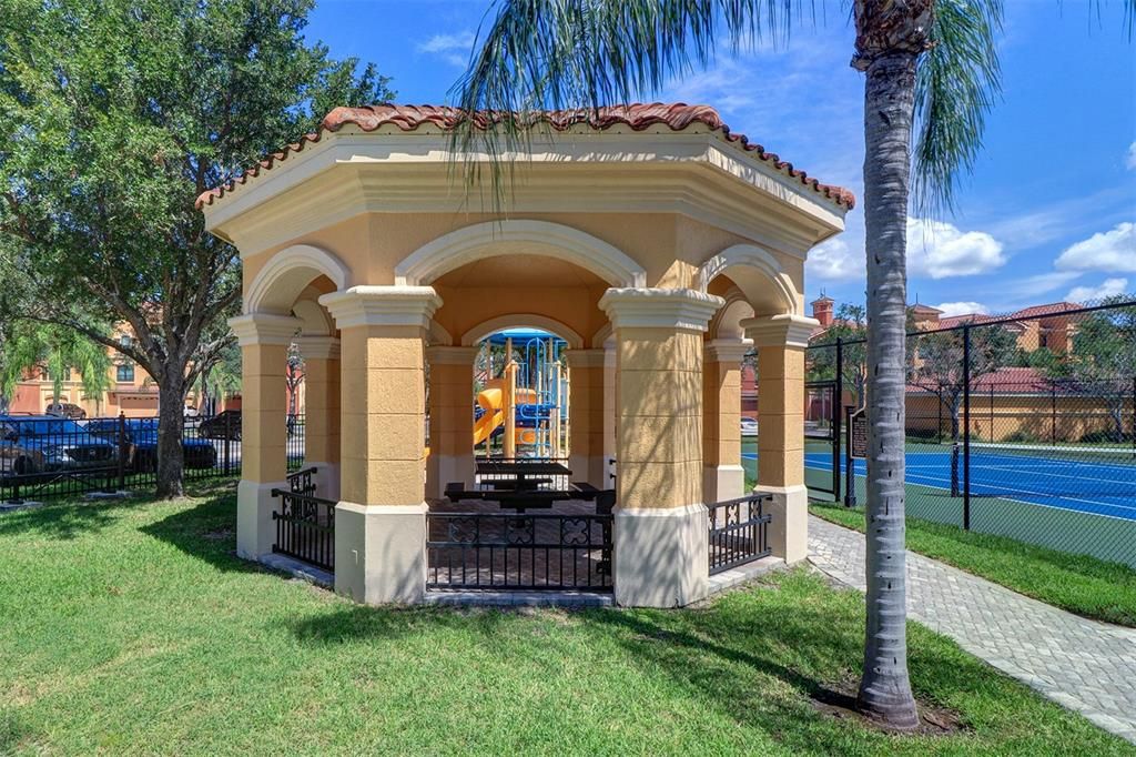 В аренду: $2,750 (2 спален, 2 ванн, 1230 Квадратных фут)