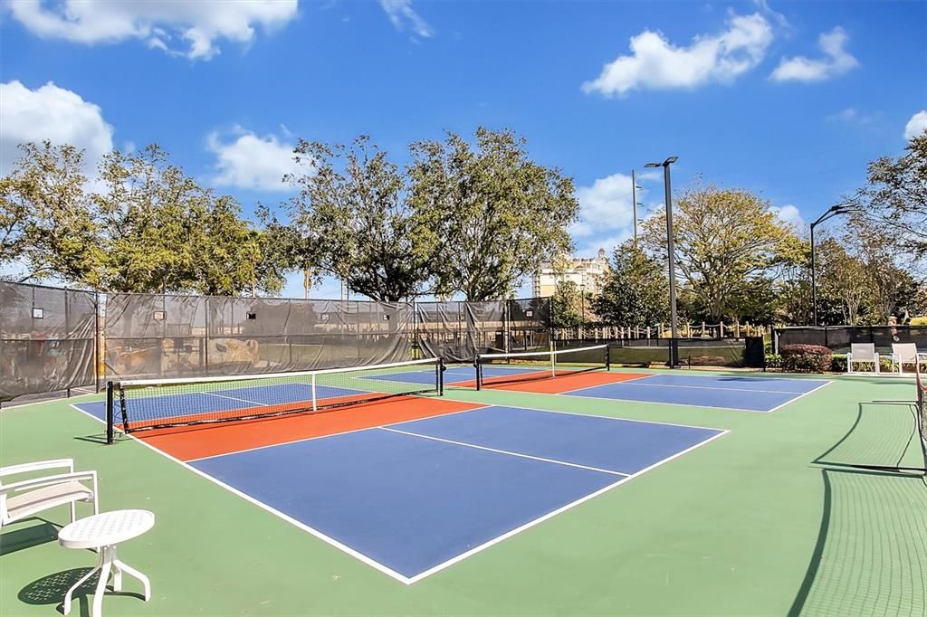 For Sale: $309,000 (3 beds, 2 baths, 1472 Square Feet)