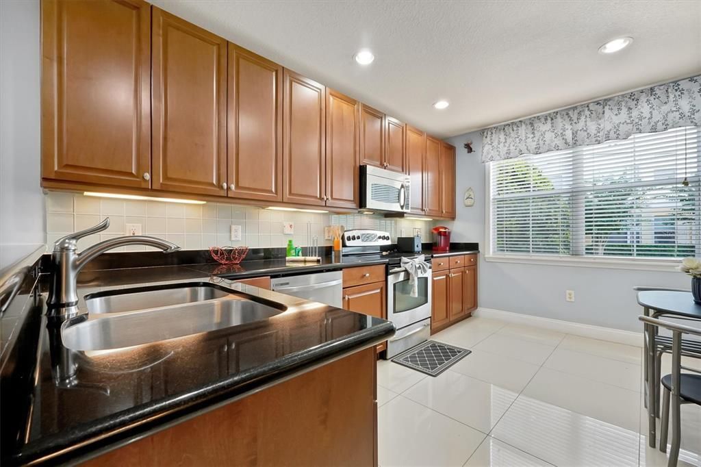For Sale: $309,000 (3 beds, 2 baths, 1472 Square Feet)