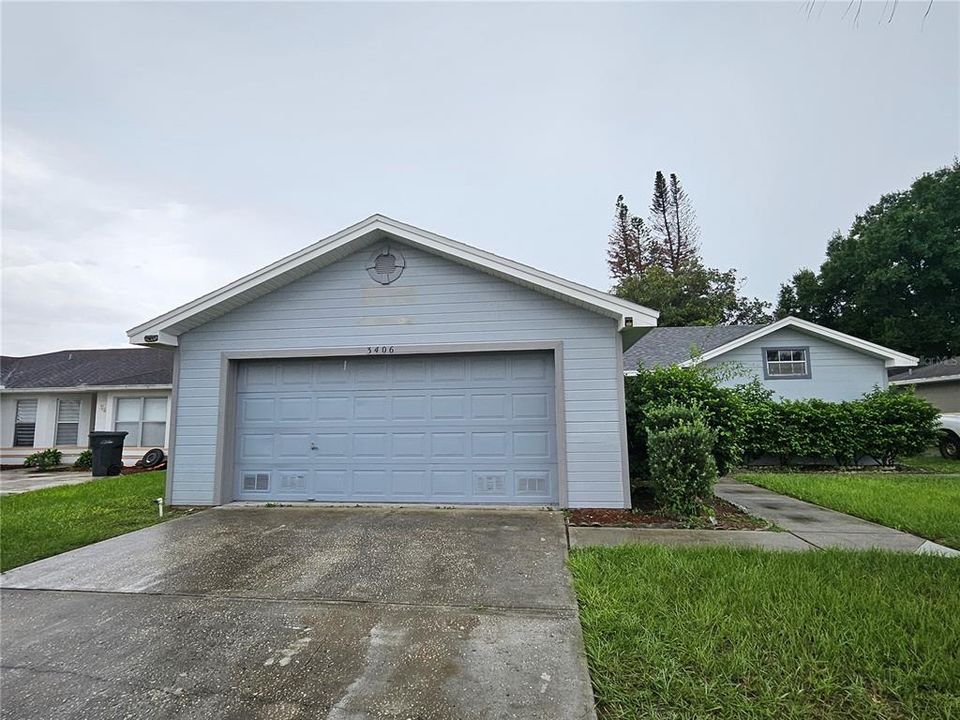 For Sale: $275,000 (3 beds, 2 baths, 1392 Square Feet)
