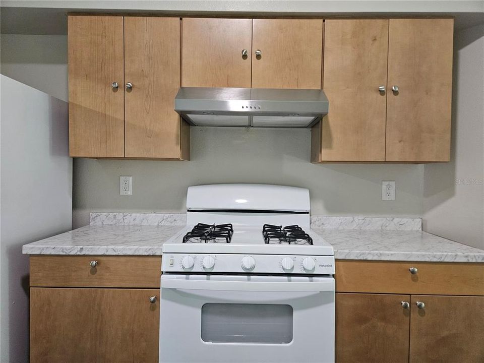 For Sale: $275,000 (3 beds, 2 baths, 1392 Square Feet)