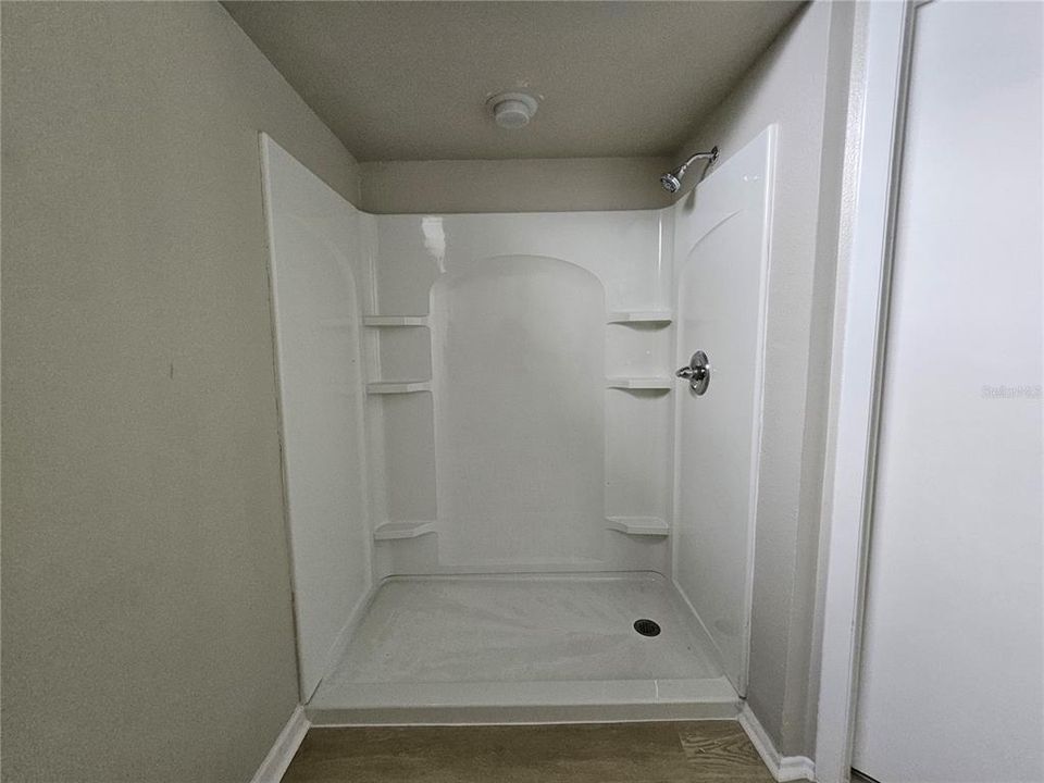 For Sale: $275,000 (3 beds, 2 baths, 1392 Square Feet)