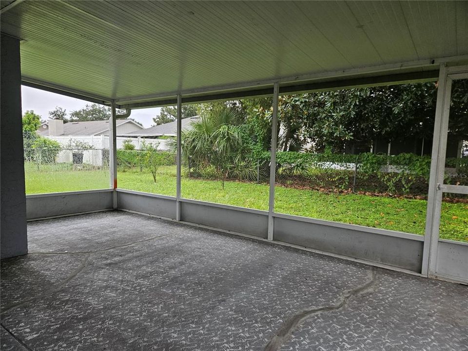 For Sale: $275,000 (3 beds, 2 baths, 1392 Square Feet)
