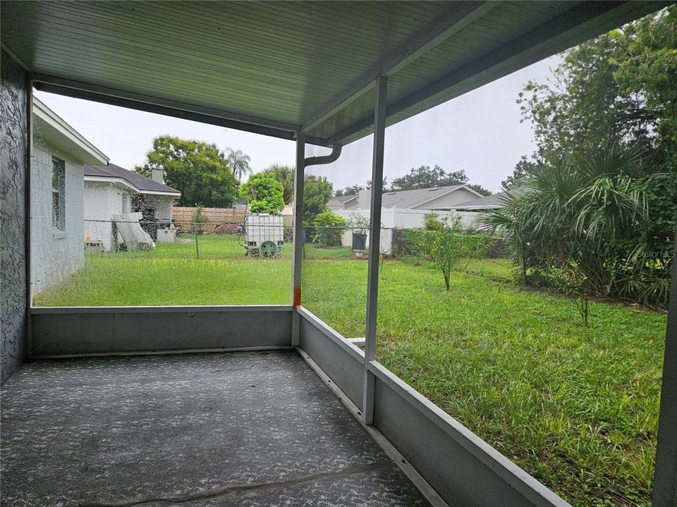For Sale: $275,000 (3 beds, 2 baths, 1392 Square Feet)