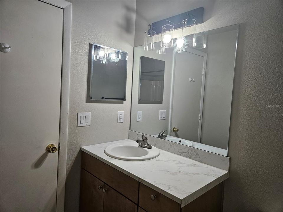 For Sale: $275,000 (3 beds, 2 baths, 1392 Square Feet)