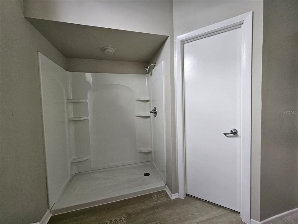 For Sale: $275,000 (3 beds, 2 baths, 1392 Square Feet)
