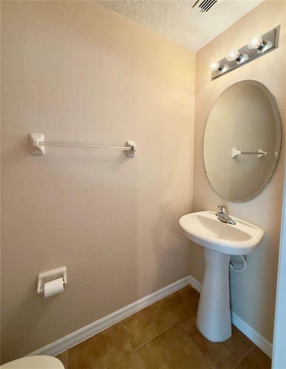 For Rent: $2,250 (3 beds, 2 baths, 1480 Square Feet)