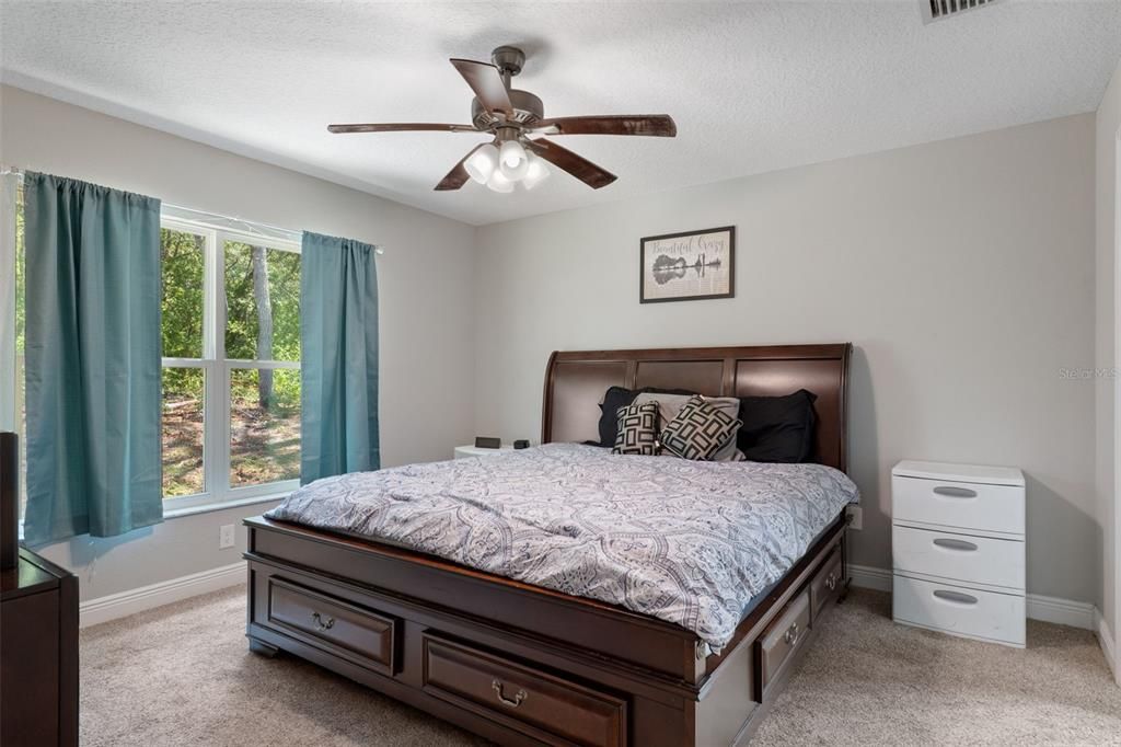 For Sale: $246,900 (3 beds, 2 baths, 1417 Square Feet)