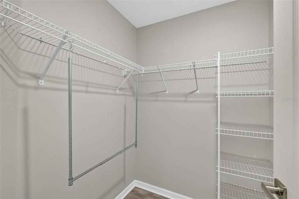 For Sale: $550,000 (3 beds, 2 baths, 1654 Square Feet)