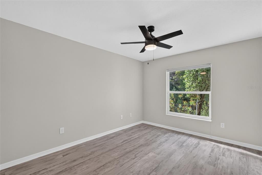 For Sale: $550,000 (3 beds, 2 baths, 1654 Square Feet)