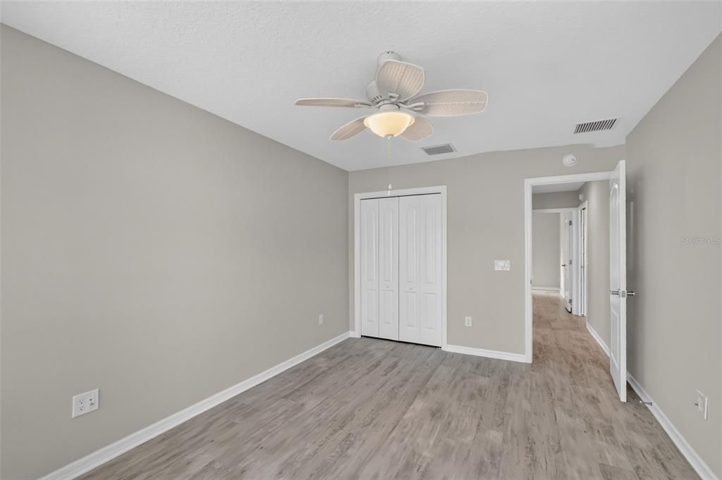 For Sale: $550,000 (3 beds, 2 baths, 1654 Square Feet)