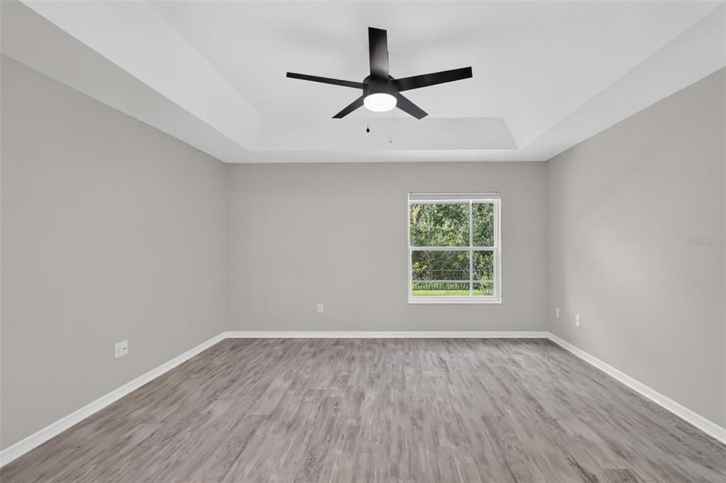 For Sale: $550,000 (3 beds, 2 baths, 1654 Square Feet)