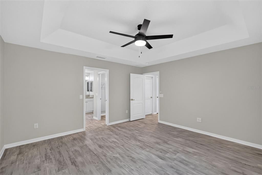 For Sale: $550,000 (3 beds, 2 baths, 1654 Square Feet)