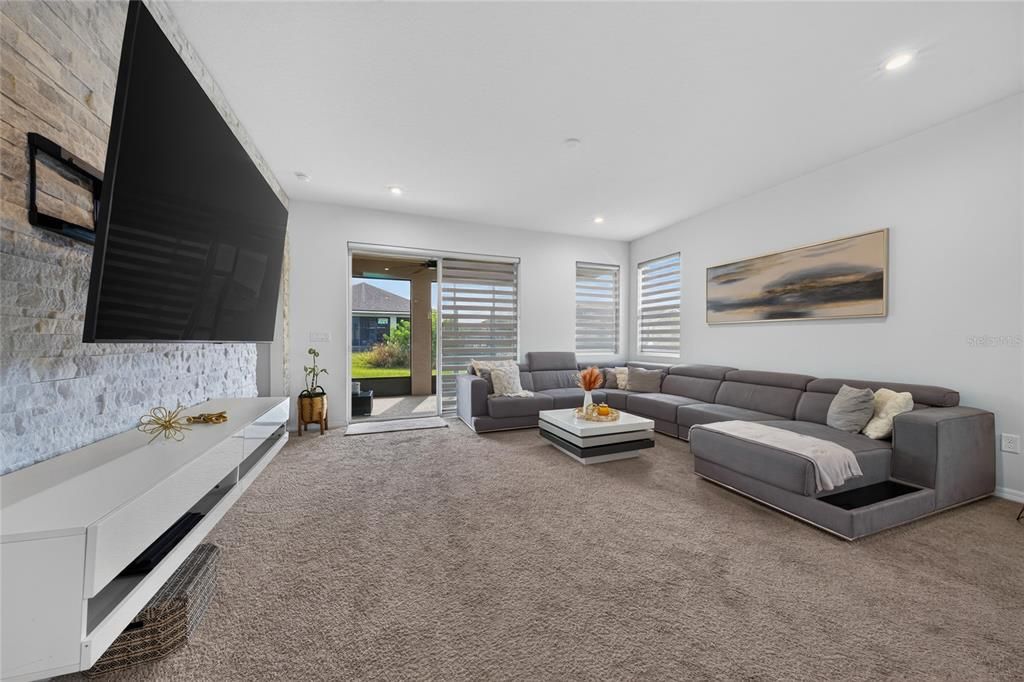 For Sale: $419,900 (4 beds, 3 baths, 2030 Square Feet)