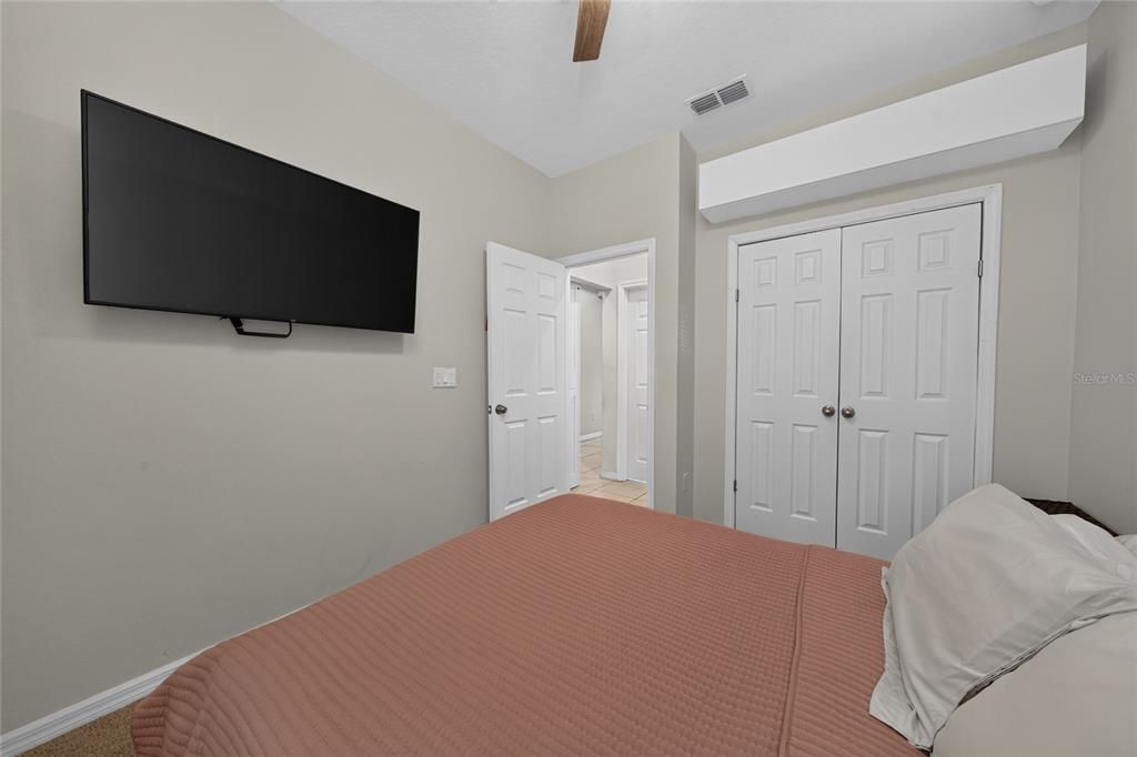 For Sale: $419,900 (4 beds, 3 baths, 2030 Square Feet)