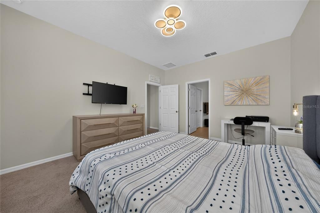 For Sale: $419,900 (4 beds, 3 baths, 2030 Square Feet)