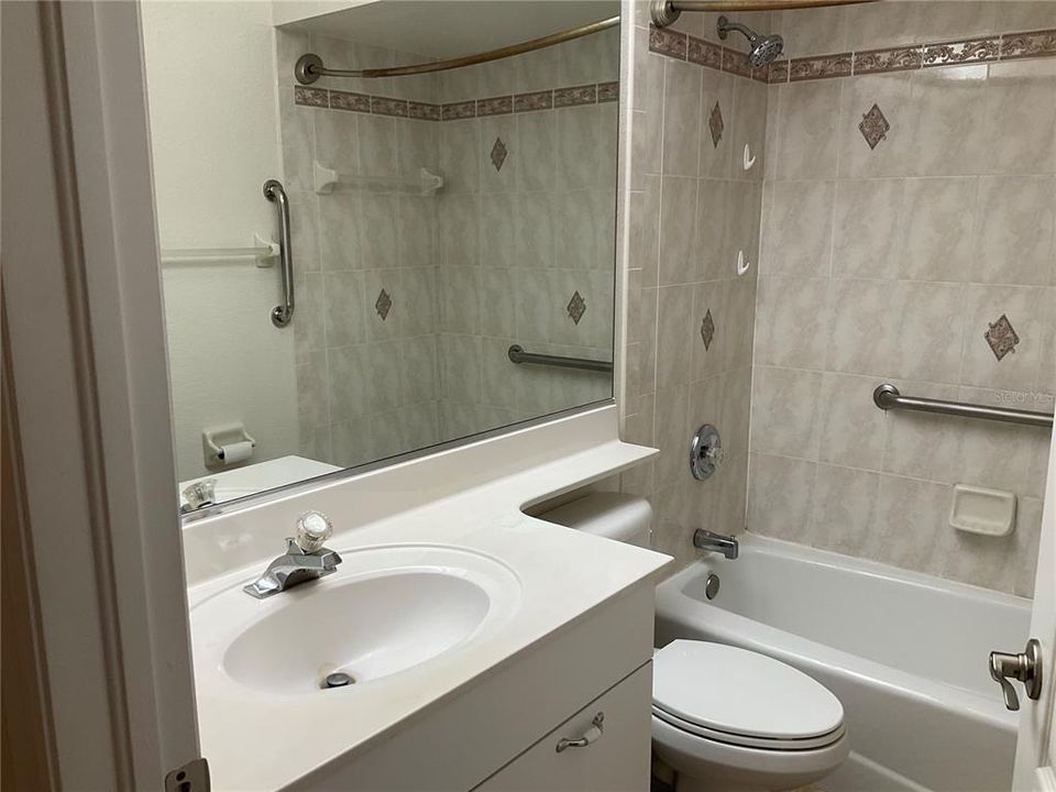 В аренду: $1,650 (2 спален, 1 ванн, 1128 Квадратных фут)