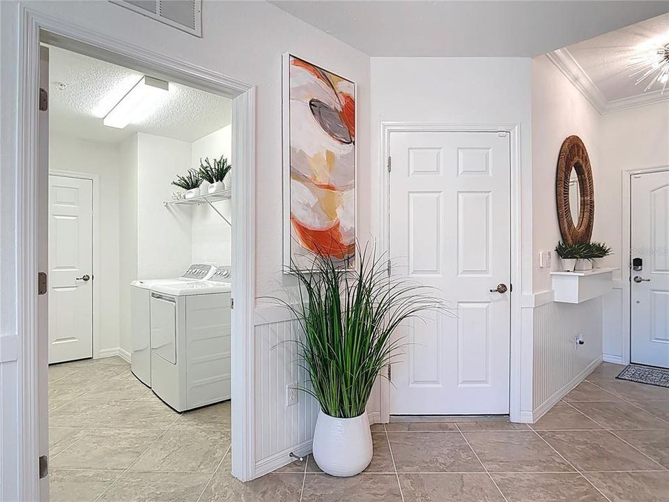For Sale: $359,000 (2 beds, 2 baths, 1379 Square Feet)