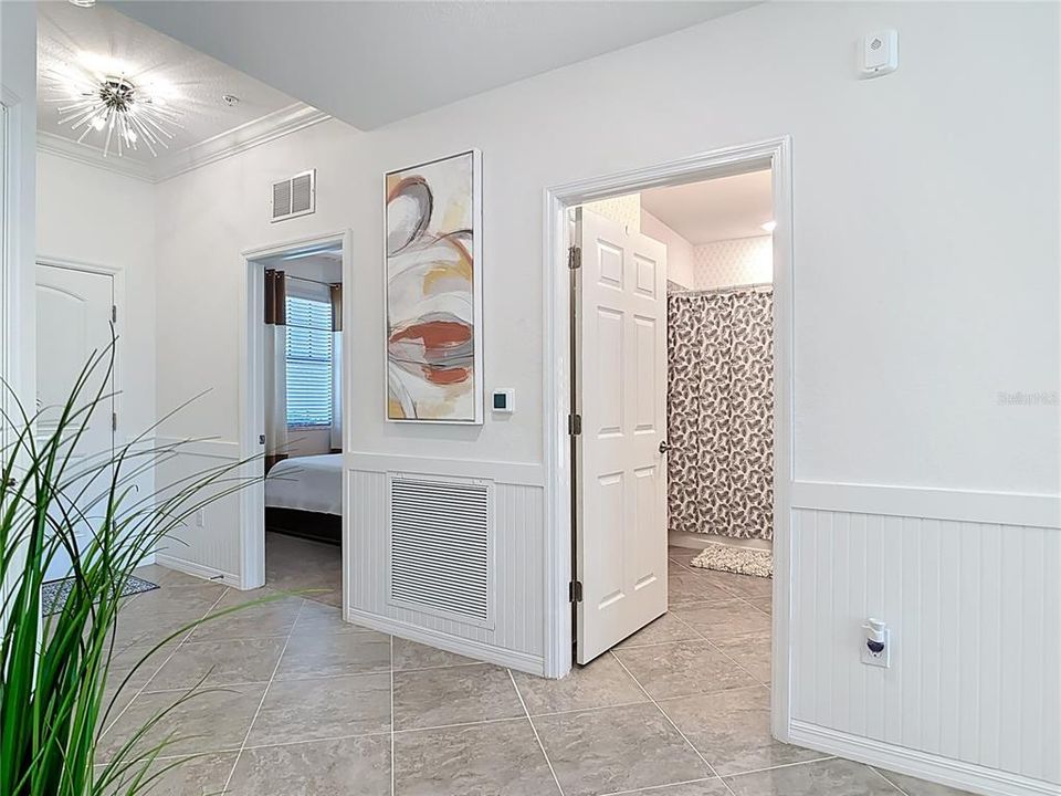 For Sale: $359,000 (2 beds, 2 baths, 1379 Square Feet)