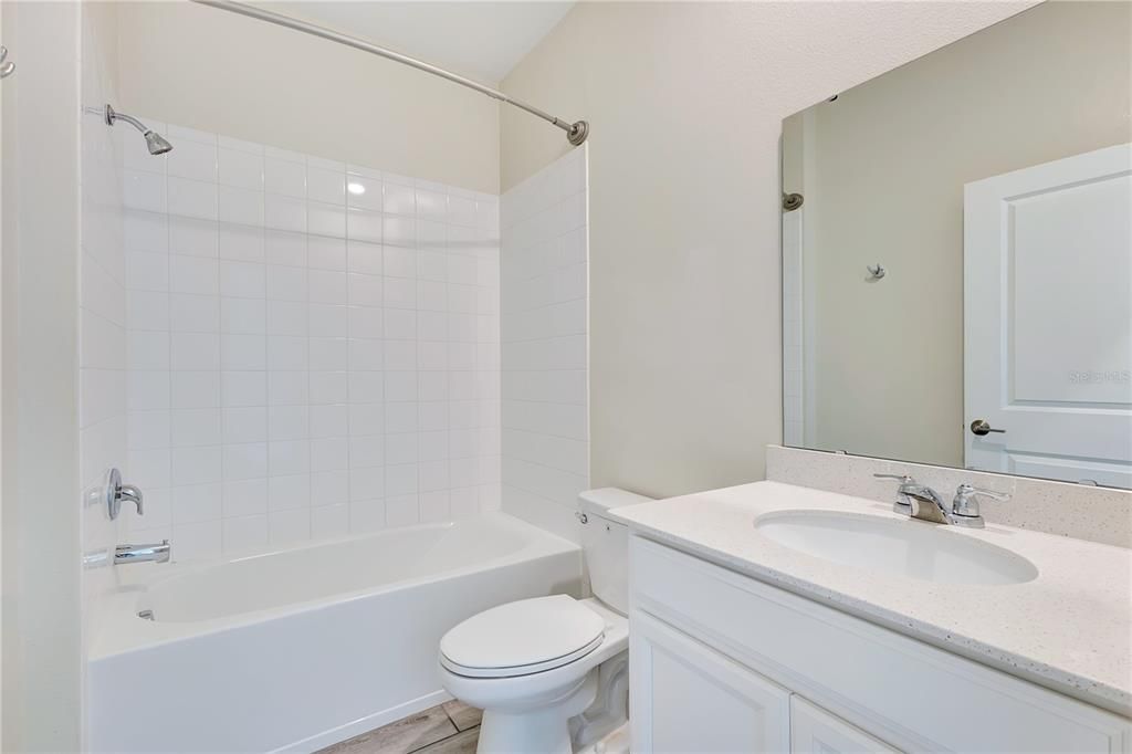 На продажу: $439,900 (4 спален, 3 ванн, 2081 Квадратных фут)