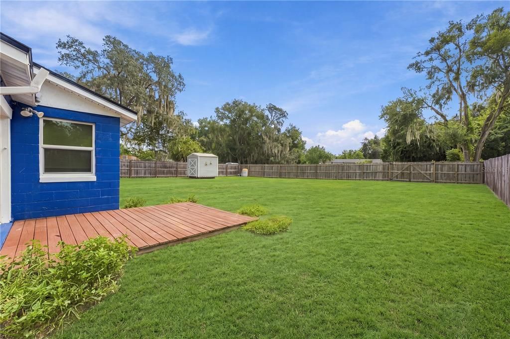 For Sale: $280,000 (2 beds, 1 baths, 816 Square Feet)