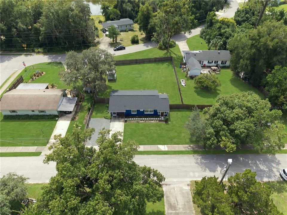 For Sale: $280,000 (2 beds, 1 baths, 816 Square Feet)