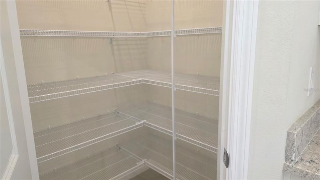 В аренду: $2,800 (3 спален, 2 ванн, 1604 Квадратных фут)