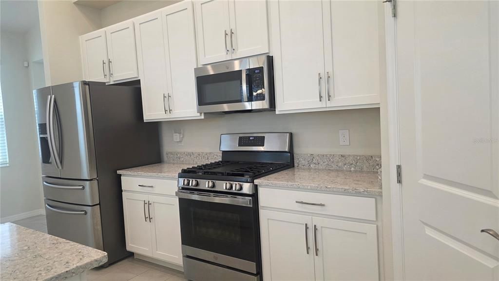 В аренду: $2,800 (3 спален, 2 ванн, 1604 Квадратных фут)