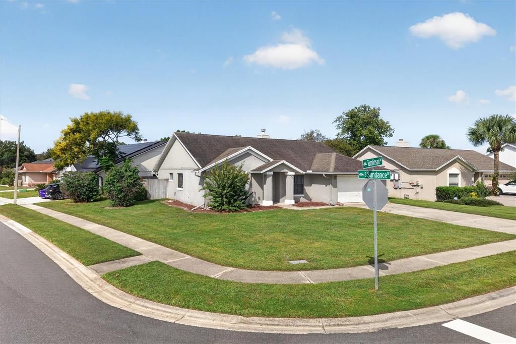 For Sale: $390,000 (4 beds, 2 baths, 1801 Square Feet)
