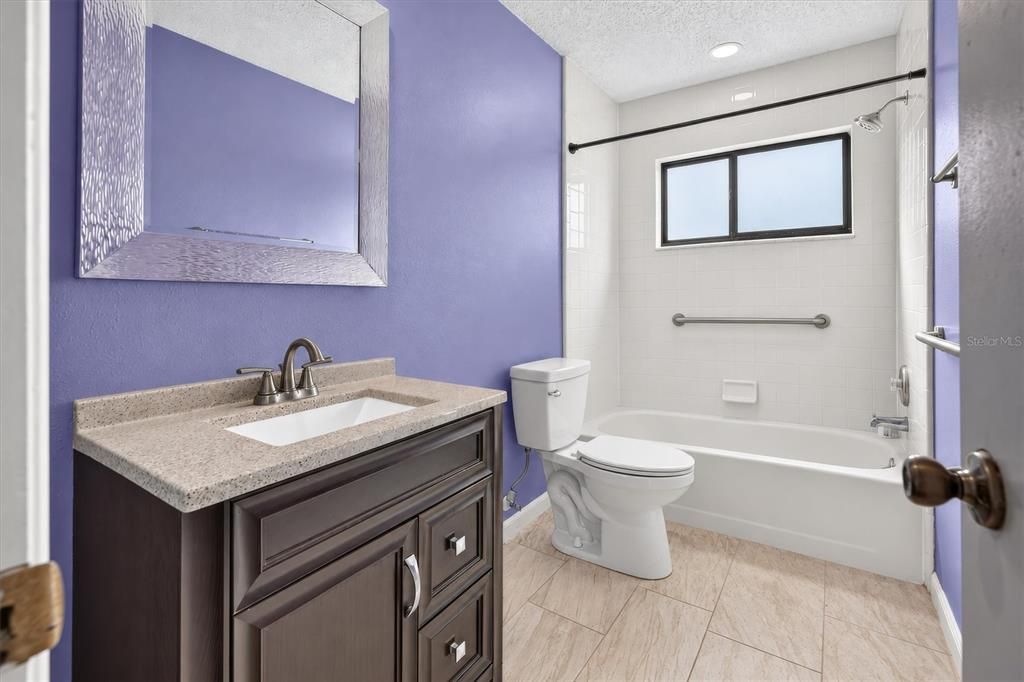 For Sale: $390,000 (4 beds, 2 baths, 1801 Square Feet)